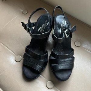 Aerosoles Comfortable Black Heels Size 7.5